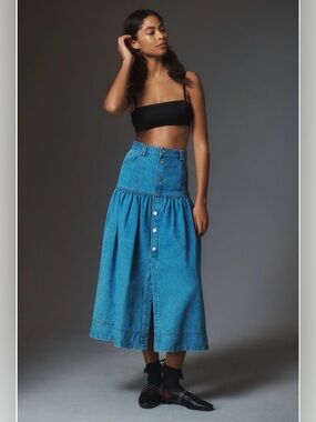 ✨ Moon River (EUC) Basque-Waist Denim Midi Skirt Size M✨